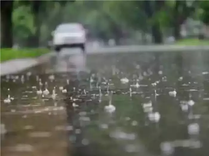 देश के कई राज्यों में अगले चार दिनों तक भारी बारिश का अलर्ट,दिल्ली में मौसम का बदला मिजाज