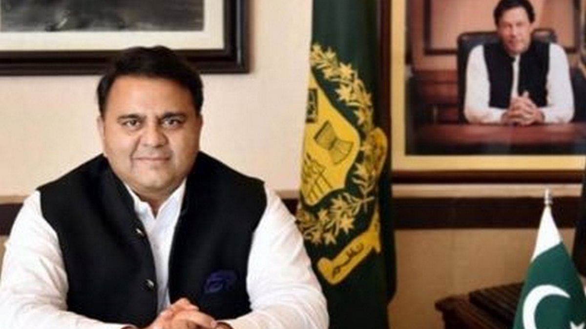 कर्नाटक हिजाब विवाद में पाकिस्तान के विदेश मंत्री भी कूदे,हिजाब पहनने के लिए आतंकित करना दमनकारी-फवाद चौधरी