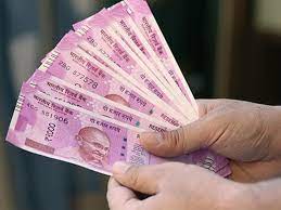 नौकरीपेशा लोगों के लिए 2022 काफी अच्छा साबित हो सकता है। इस साल भारत में सैलरी इंक्रीमेंट 9.9 फीसदी के स्तर तक जा सकता है।