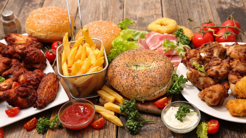 इमोश्नल ईटिंग:ज्यादा दुख, गुस्से या चिंता में कुछ भी खाने लगते हैं?