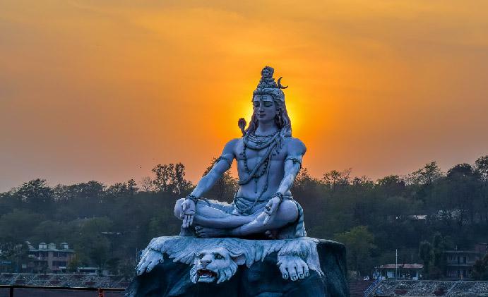 शिवरात्रि का पर्व: भगवान शिव के दिव्य अवतरण की रात्रि ही कहलाती है महाशिवरात्रि