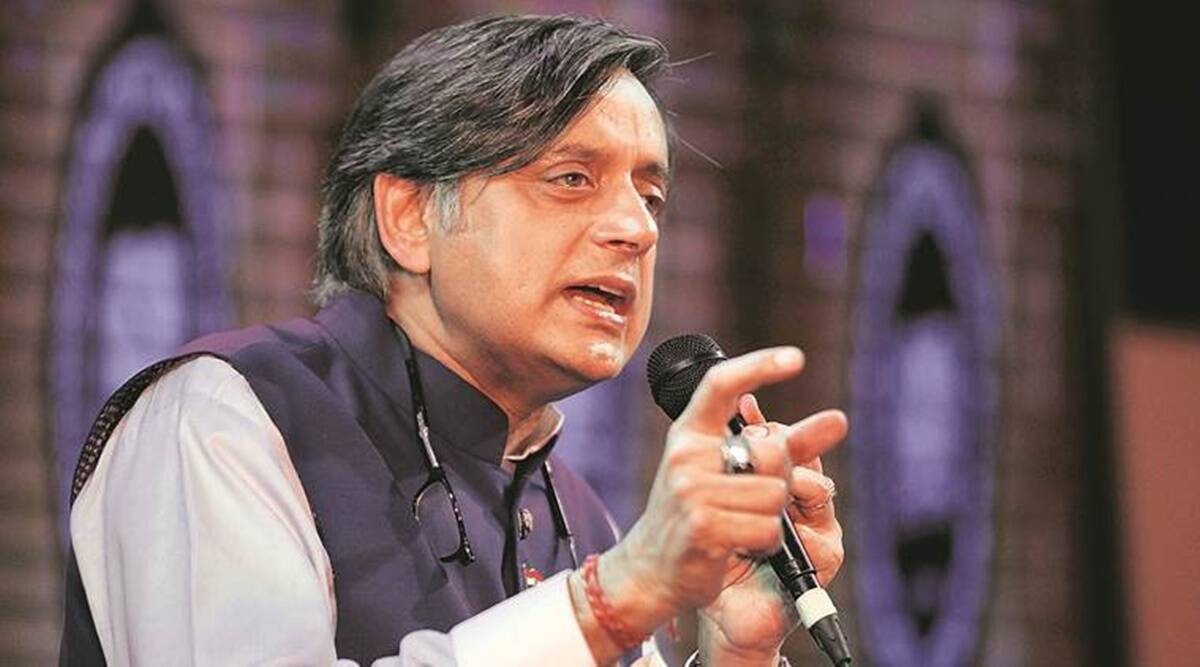 यूक्रेन पर मोदी सरकार की विदेश नीति से कांग्रेस सांसद शशि थरूर ने की विदेश मंत्री की तारीफ