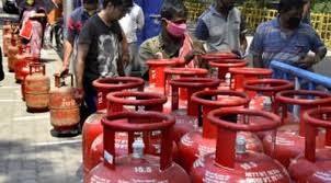चुनाव के बाद अब बढ़ सकते है गैस सिलेंडर  के दाम