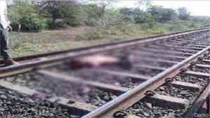 up: बिजनौर में पटरी के किनारे मिले दो शव,महिला का सिर और बच्चे का पैर कटा होने से फैली सनसनी