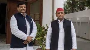 सदन में अखिलेश के बगल में बैठेंगे शिवपाल? डिप्टी स्पीकर बनाने का दांव चल सकती है BJP