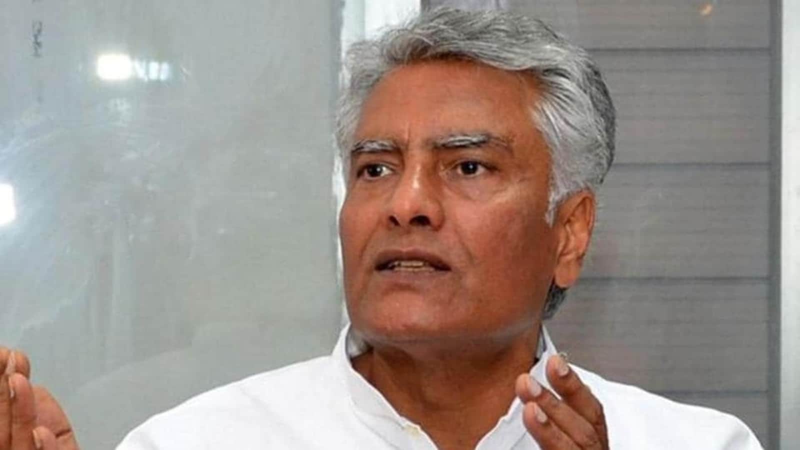 Punjab कांग्रेस  के सुनील जाखड़ पर दलितों के खिलाफ आपत्तिजनक भाषा का इस्तेमाल करने के आरोप लगे