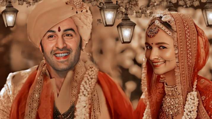 Ranbir Alia Marriage: दुल्हन सा सजाया गया है रणबीर कपूर का बंगला, शुरू हो गईं #RaLia की शादी की तैयारियां!
