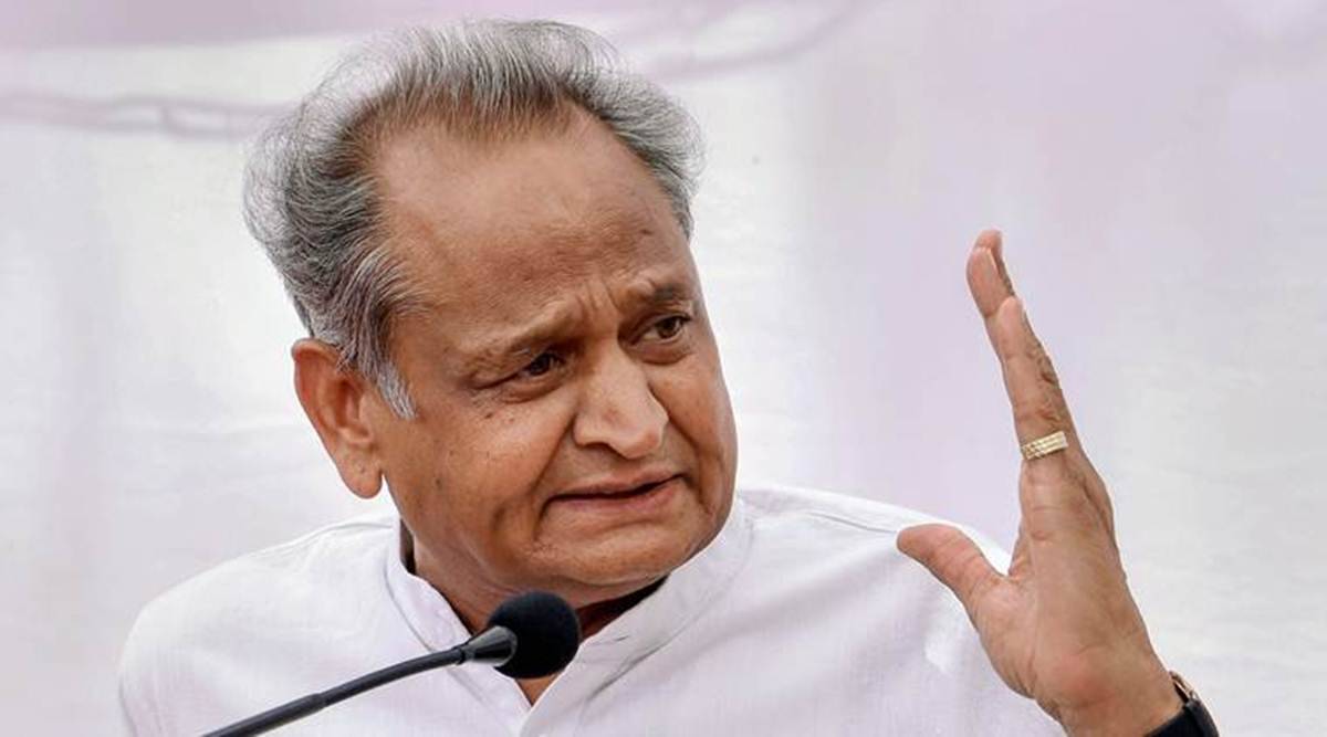 CM गहलोत के घेराव के बाद स्वास्थ्य मंत्री ने SMS अस्पताल का किया निरीक्षण, बोले- मरीजों को बैड पर मिलेगी मुफ्त दवाईयां, जानें मामला