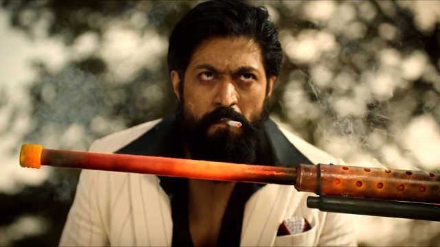 बॉक्स ऑफिस पर KGF 2 का तूफान, दूसरे दिन आमिर खान की 'दंगल' और प्रभास की 'बाहुबली 2' को छोड़ा पीछे