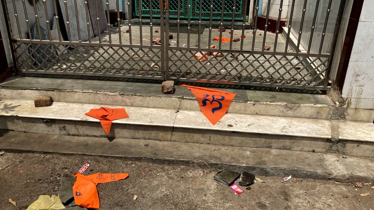 मस्जिद पर भगवा झंडा फहराने से हुआ जहांगीरपुरी में दंगा?