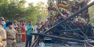 तमिलनाडु में मंदिर की रथयात्रा के दौरान हादसा,करंट से 2 बच्चों समेत 11 की मौत