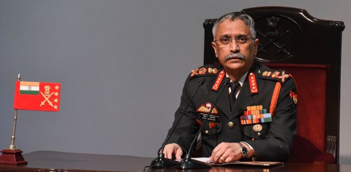 जनरल MM Naravane हुए रिटायर, आखिरी दिन नेशनल वॉर मेमोरियल पर शहीदों को दी श्रद्धांजलि