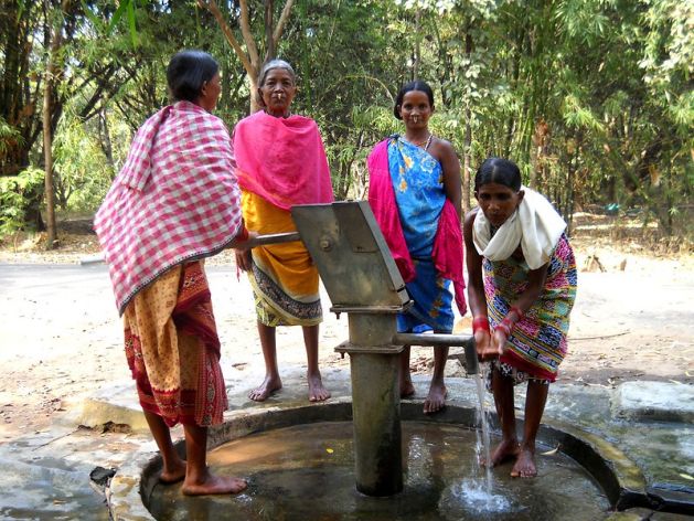 भीषण गर्मी के बीच गांव में लोगों की बढ़ी परेशानी
