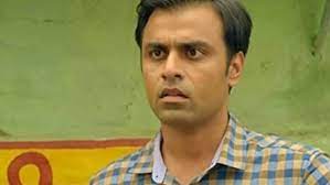 करोड़ों की संपत्ति के मालिक हैं पंचायत सचिव अभिषेक, एक एपिसोड के लिए चार्ज करते हैं इतनी फीस