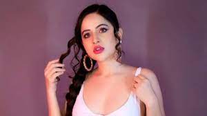 Urfi Javed के रिश्तेदारों ने गुस्से में काट दिए थे उनके बोल्ड आउटफिट्स, अब सेल्फी लेने के लिए रहते हैं बेकरार