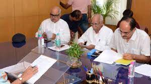 राजस्थान वरिष्ठ नागरिक तीर्थ यात्रा योजना में यात्रा के दौरान एक सहायक साथ ले जाने की अनुमति, गहलोत सरकार ने दी राहत