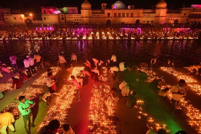 Ayodhya Ram Mandir: कल से शुरू होगा गर्भ गृह के निर्माण का काम, CM योगी होंगे मौजूद
