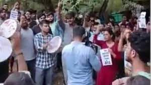 प्रयागराज हिंसा के मास्टरमाइंड जावेद पंप के घर चला बुलडोजर
