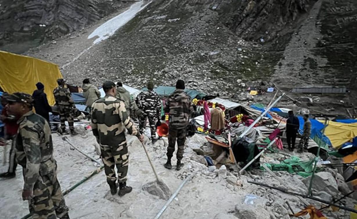 अमरनाथ में बादल फटने से अब तक 16 लोगों की मौत, करीब 40 से ज्यादा लोग लापता- रेस्क्यू जारी