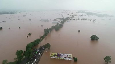 गुजरात में अहमदाबाद से वलसाड तक बारिश-बाढ़ ने मचाई तबाही, 61 मौतें, ट्रेनें रद्द, स्कूल-कॉलेज बंद