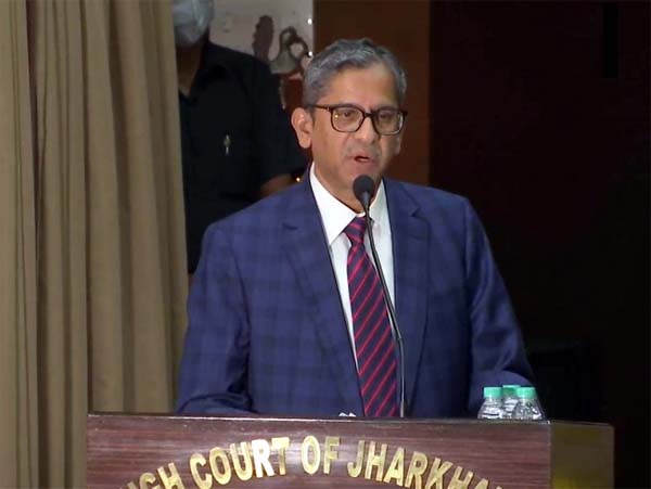सीजेआई एनवी रमणा का झारखंड दौरा,संबोधन में मीडिया को लिया आड़े हाथों,कहा-कंगारू कोर्ट चला रहे
