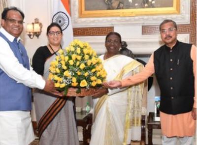 राष्ट्रपत्नी विवाद पर दोनों सदन सोमवार तक स्थगित,निलंबित सांसदों का धरना खत्म