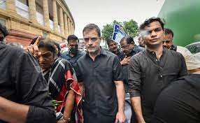 Delhi News : कांग्रेस का महंगाई के खिलाफ हल्लाबोल, हिरासत में राहुल और प्रियंका गांधी