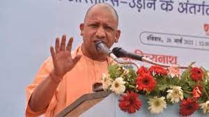 सीएम योगी ने दी सौगात,एयर एशिया इंडिया की लखनऊ से उड़ान का किया उद्घाटन