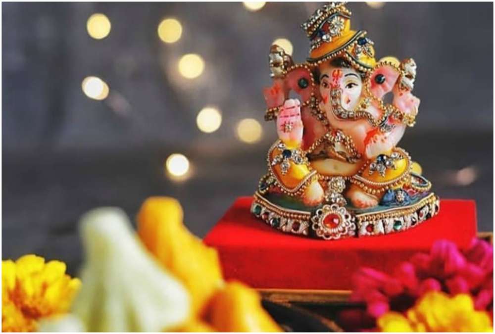 गणेश उत्सव की धूम के बीच मुंबई में कोरोना का कहर बढ़ा