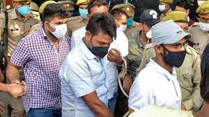 राज्यों में हिंसा, देश के खिलाफ साजिश, टेरर फंडिंग करने के बाद भी PFI पर 5 साल का ही बैन क्यों?