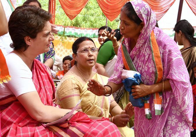 'मिशन हिमाचल' में जुटी कांग्रेस, प्रियंका की आज सोलन में रैली