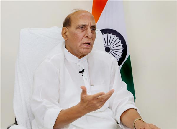 ‘मीडिया, एनजीओ और कानून प्रणाली का देश के दुश्मन कर सकते हैं गलत इस्तेमाल’, रक्षा मंत्री राजनाथ सिंह ने जाहिर की चिंता