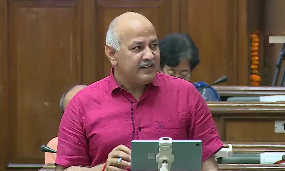 दिल्ली आबकारी नीति मामले में CBI ने दाखिल की चार्जशीट, मनीष सिसोदिया का नहीं है नाम