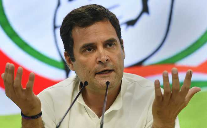 संसद सदस्यता रद्द होने के खिलाफ सुप्रीम कोर्ट में याचिका दाखिल, कानून खत्म करने की मांग