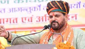 बृजभूषण शरण सिंह के खिलाफ पॉक्सो एक्ट का मामला दर्ज,सिंह ने सभा को किया संबोधित।