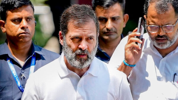 मोदी सरनेम मामले को लेकर गुजरात हाईकोर्ट ने राहुल गांधी को दिया बड़ा झटका,नहीं लड़ सकेंगे 2024 के लोकसभा चुनाव।