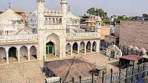 ज्ञानवापी मस्जिद का ASI सर्वे होगा, विवादित हिस्सा छोड़कर बाकी कैम्पस की जांच का आदेश