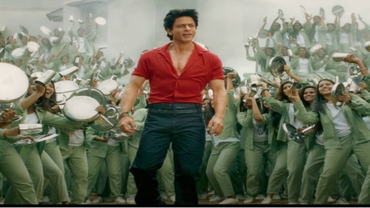 फिल्म जवान के एक गाने पर 15 करोड़ रुपए का आया खर्च, हज़ार से ज्यादा फीमेल डांसर्स के साथ डांस करते हुए दिखेंगे शाहरुख़ खान