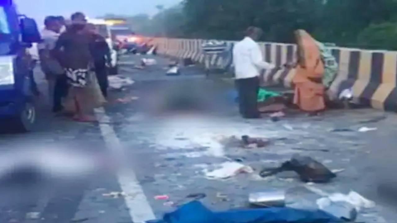 राजस्थान के भरतपुर में भयानक सड़क हादसा, 12 लोगों की मौत; PMNRF से मृतकों के परिवार को 2-2 लाख रुपए और घायलों को 50-50 हजार रुपए देने का ऐलान