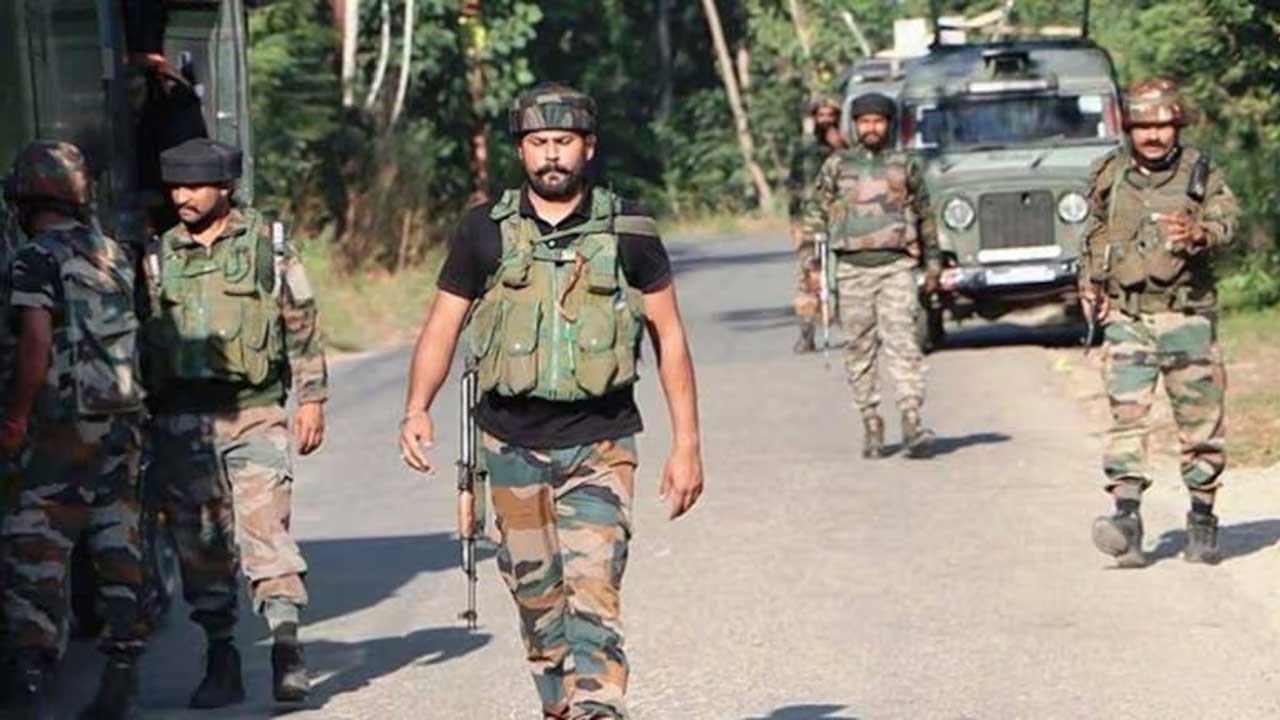 जम्मू कश्मीर में सबसे बड़ा आतंकी हमला, मुठभेड़  में 3 अफसर और 2 जवान हुए शहीद
