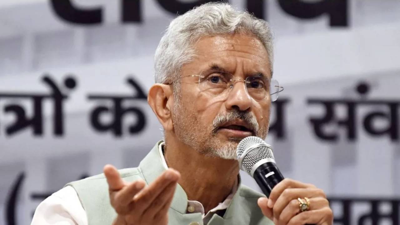कनाडा में रह रहे भारतीयों के लिए भारत के विदेश मंत्रालय ने एडवाइजरी जारी कर सतर्कता बरतने को कहा