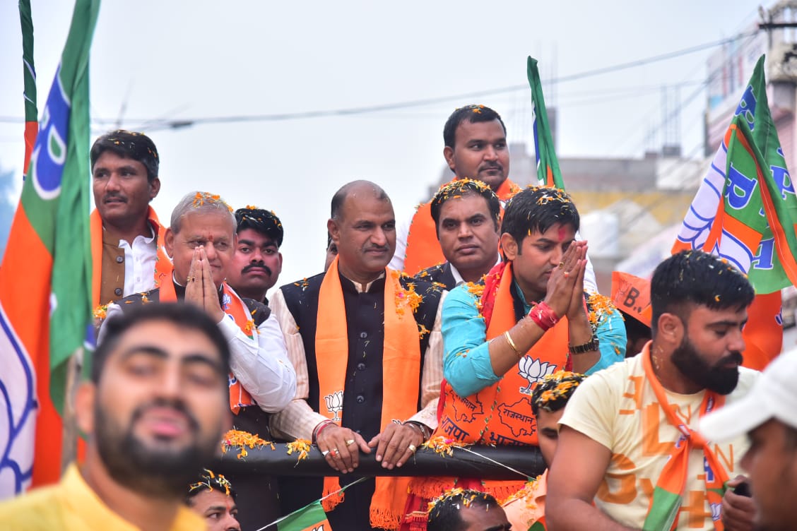 भाजपा प्रदेश अध्यक्ष सीपी जोशी की बगरू डॉ कैलाश वर्मा के समर्थन में चुनावी जनसभा