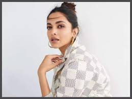 दीपिका पादुकोण 2200 करोड़ का बॉक्स ऑफिस कलेक्शन करने वाली इकलौती एक्ट्रेस
