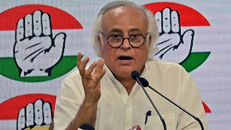 कांग्रेस नेता जयराम रमेश ने पीएम मोदी पर साधा निशाना, कहा पीएम नरेन्द्र मोदी सांप्रदायिक रंग देने की कोशिश कर रहे हैं