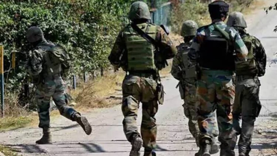 अनंतनाग में आतंकियों और सुरक्षाबलों के बीच मुठभेड़, सर्च ऑपरेशन के दौरान आतंकियों ने शुरू की फायरिंग