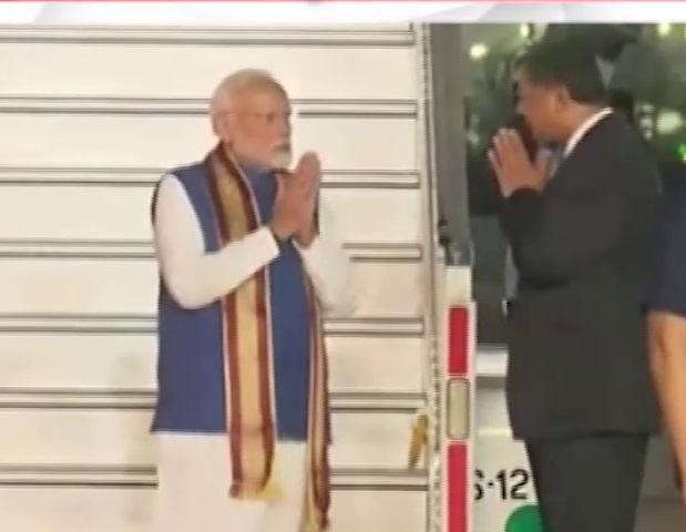 लाओस के पीएम के बुलावे पर गए थे, लाओस से भारत लौटे पीएम मोदी
