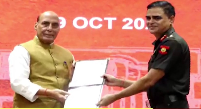 रक्षा क्षेत्र के नेताओं को सामरिक विशेषज्ञ होना चाहिए, युद्ध कला पारंपरिक युद्ध क्षेत्र से आगे निकल गई- राजनाथ सिंह