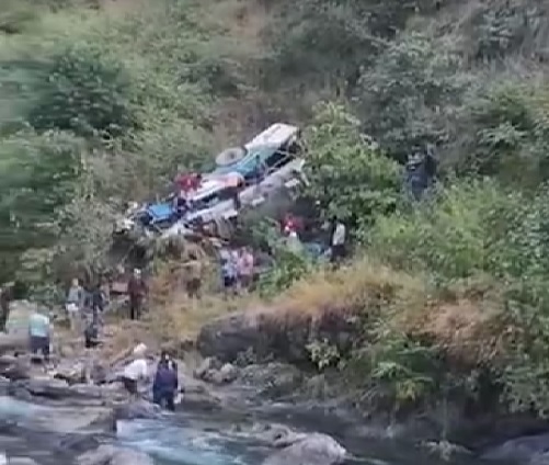 उत्तराखंड: अल्मोड़ा के मार्चुला में खाई में बस गिरने से कई लोगों की मौत, CM धामी ने जताया दुख