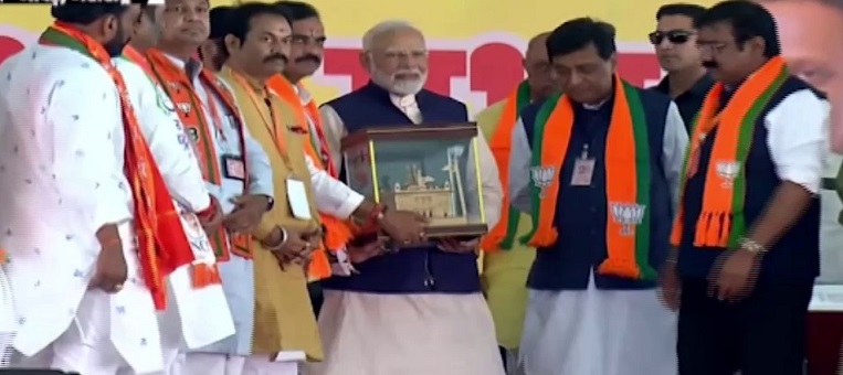 पीएम मोदी ने नांदेड में चुनावी जनसभा में भरी हुंकार, कहा-एससी, एसटी, दलित और आदिवासियों में एकता