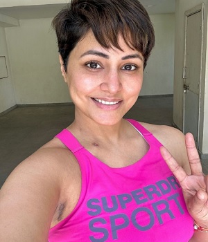 अभिनेत्री हिना खान तीसरी स्टेज के ब्रेस्ट कैंसर से जूझ रही,बोलीं-दुआओं में याद रखिए